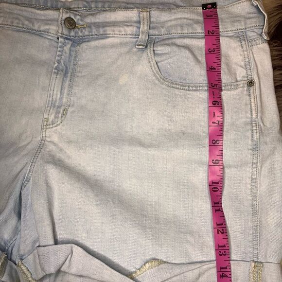 Old Navy stone washed cuffed boyfriend denim shorts sz 18 - Picture 5 of 7